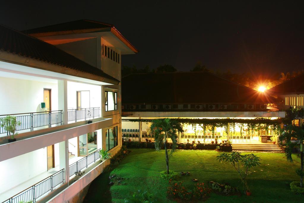 Gdw & Hotel 3*